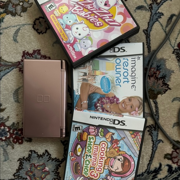 Nintendo DS Lite Rose Pink Console - Picture 1 of 3